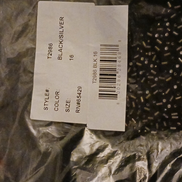 NWT Black 2pc skirt set with sequins and rhinestones - Picture 9 of 12